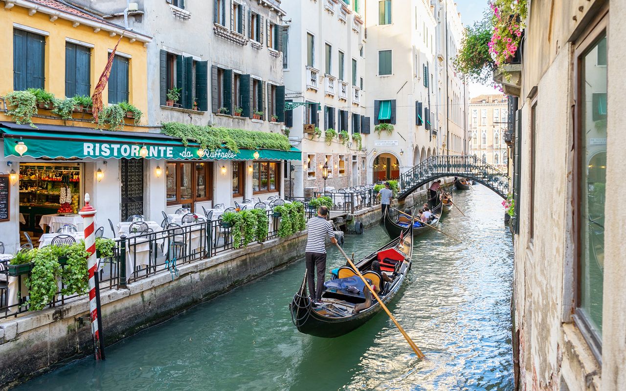 Canal Grande di Venezia: giro in gondola con serenata — 3
