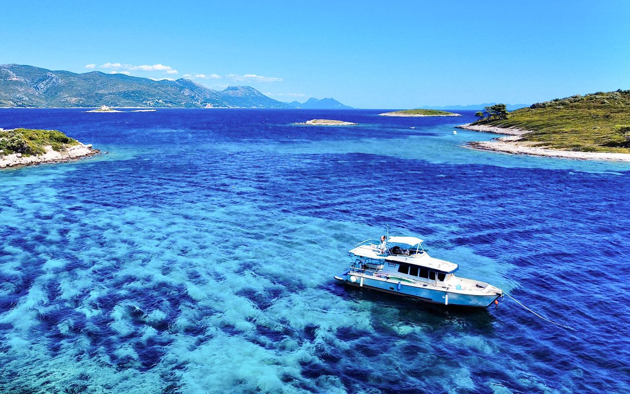 Isola di Korcula: tour in un gruppo piccolo privato con snorkeling, relitto di una nave e spiagge nascoste — 5