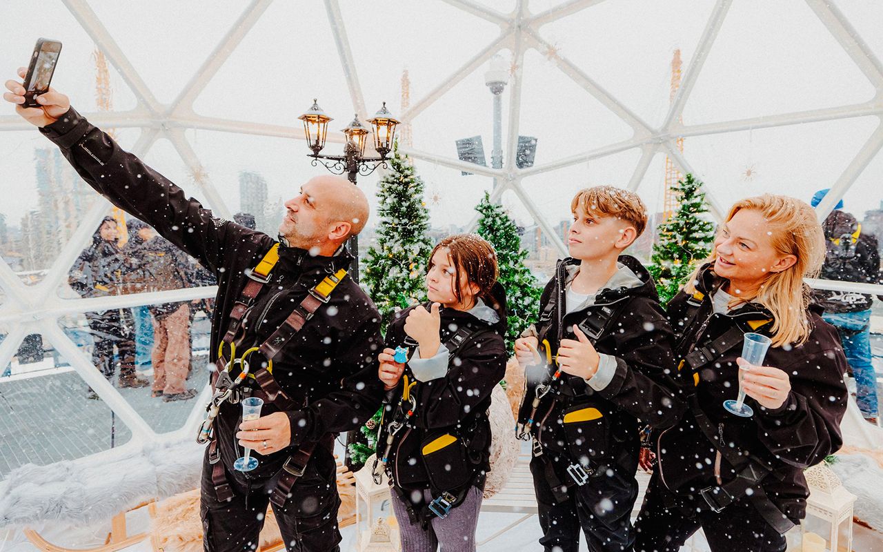 Esperienza Snow Globe a The O2 — 3