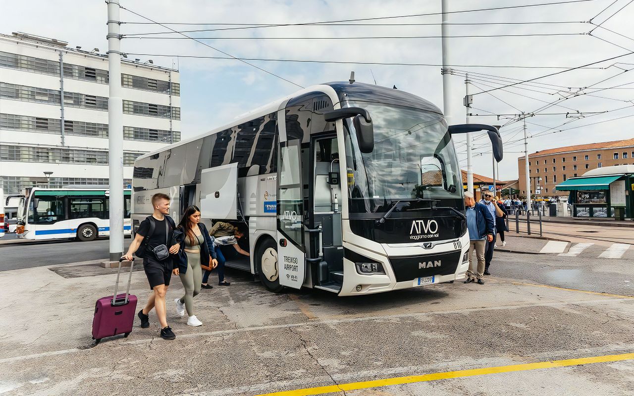 Trasferimenti in bus: dall'aeroporto di Venezia Marco polo a/da Piazzale Roma/stazione di Venezia Mestre — 2