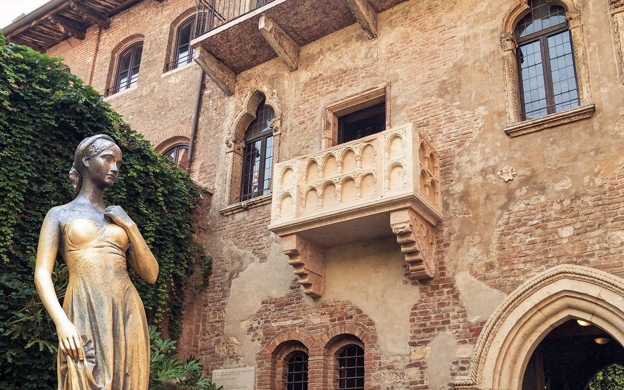 Tour a piedi di Verona con biglietti Salta la Fila per l'Arena — 5