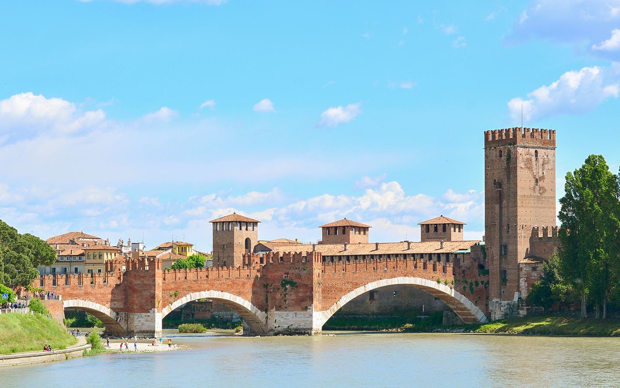 Tour a piedi di Verona con biglietti Salta la Fila per l'Arena — 7