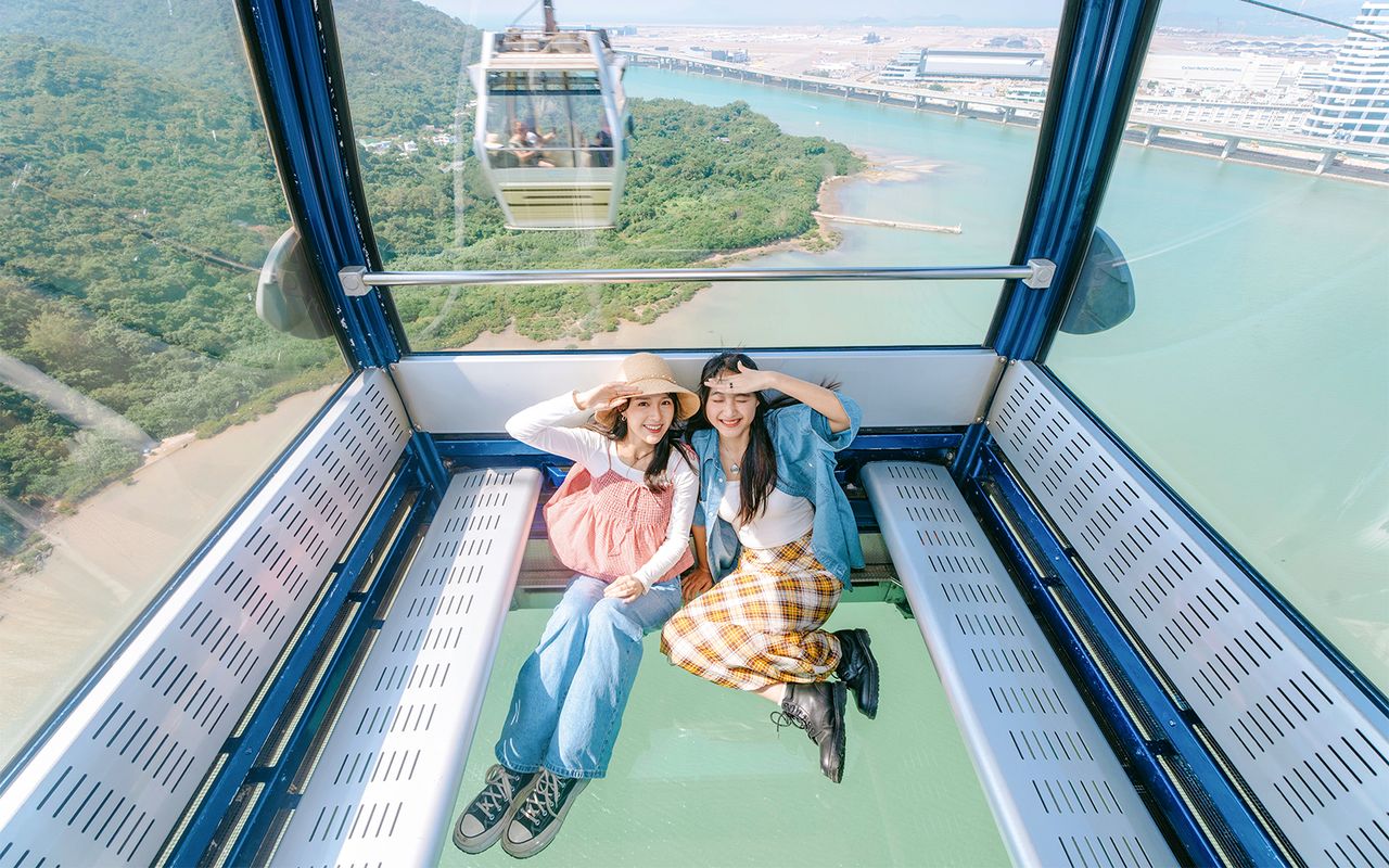 Combo: Giro in funivia di Ngong Ping + tour guidato dell'isola di Lantau — 2