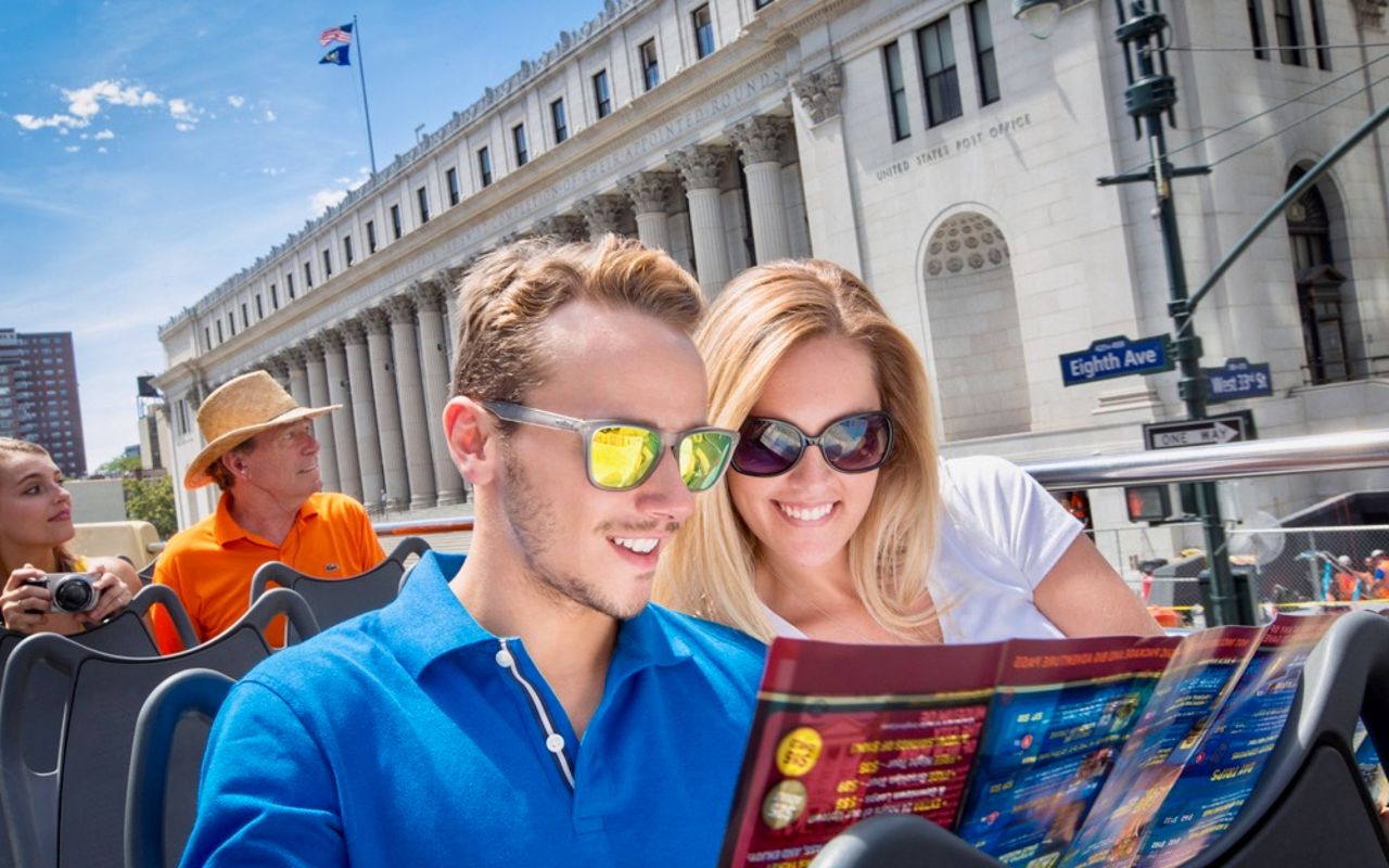 Combo: tour di New York in autobus Hop-on Hop-off + biglietti per la Statua della Libertà ed Ellis Island — 7