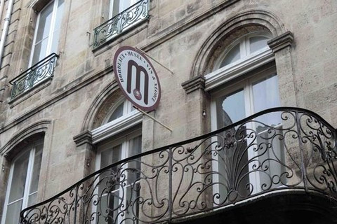 Visita al Museo del vino e del commercio di Bordeaux con degustazione di vini