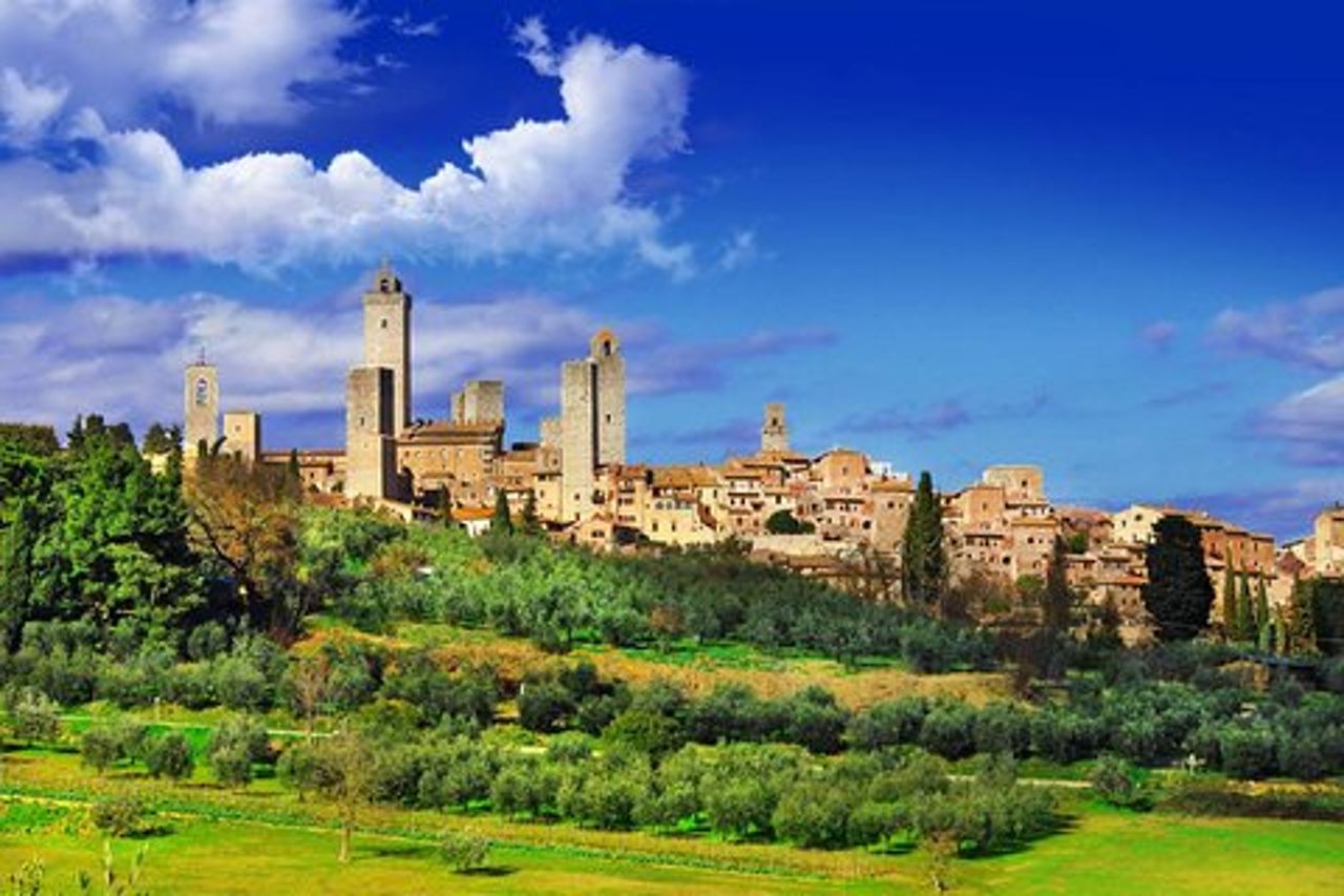 San Gimignano e l'esperienza della cantina con pranzo leggero da Lucca