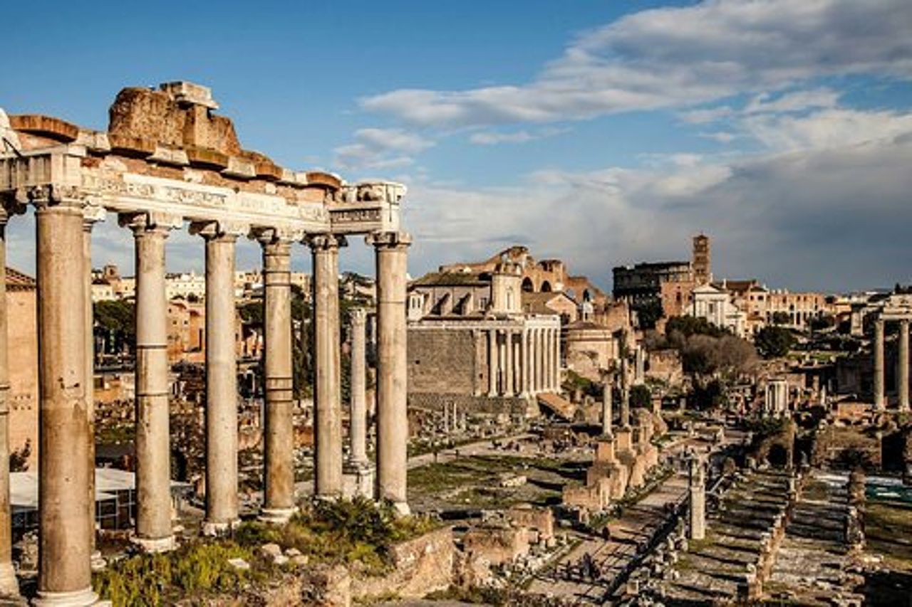 Civitavecchia Private Excursion all'antica Roma e ai Musei Vaticani
