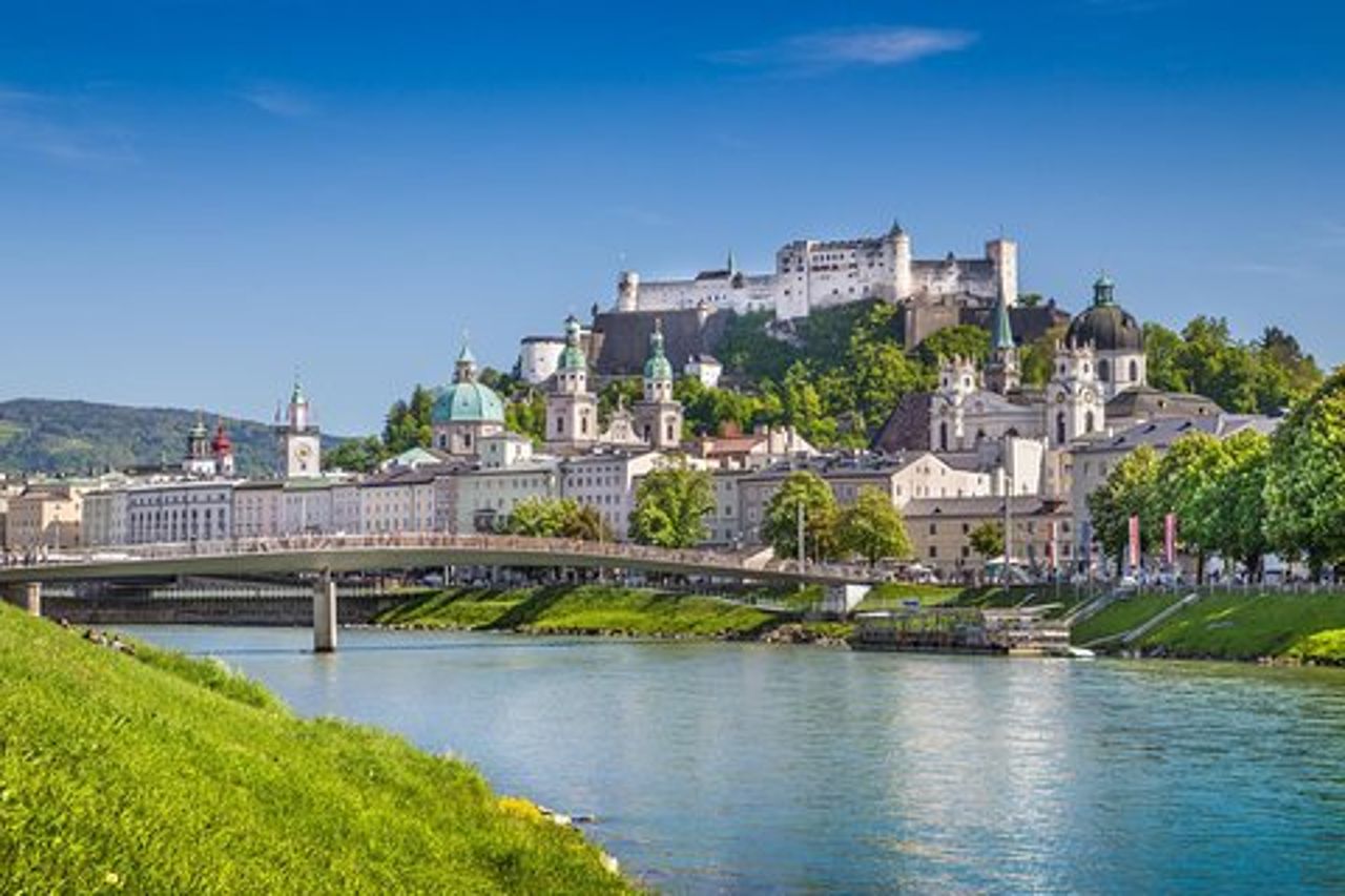 Tour privato personalizzato di città e campagna di Salisburgo