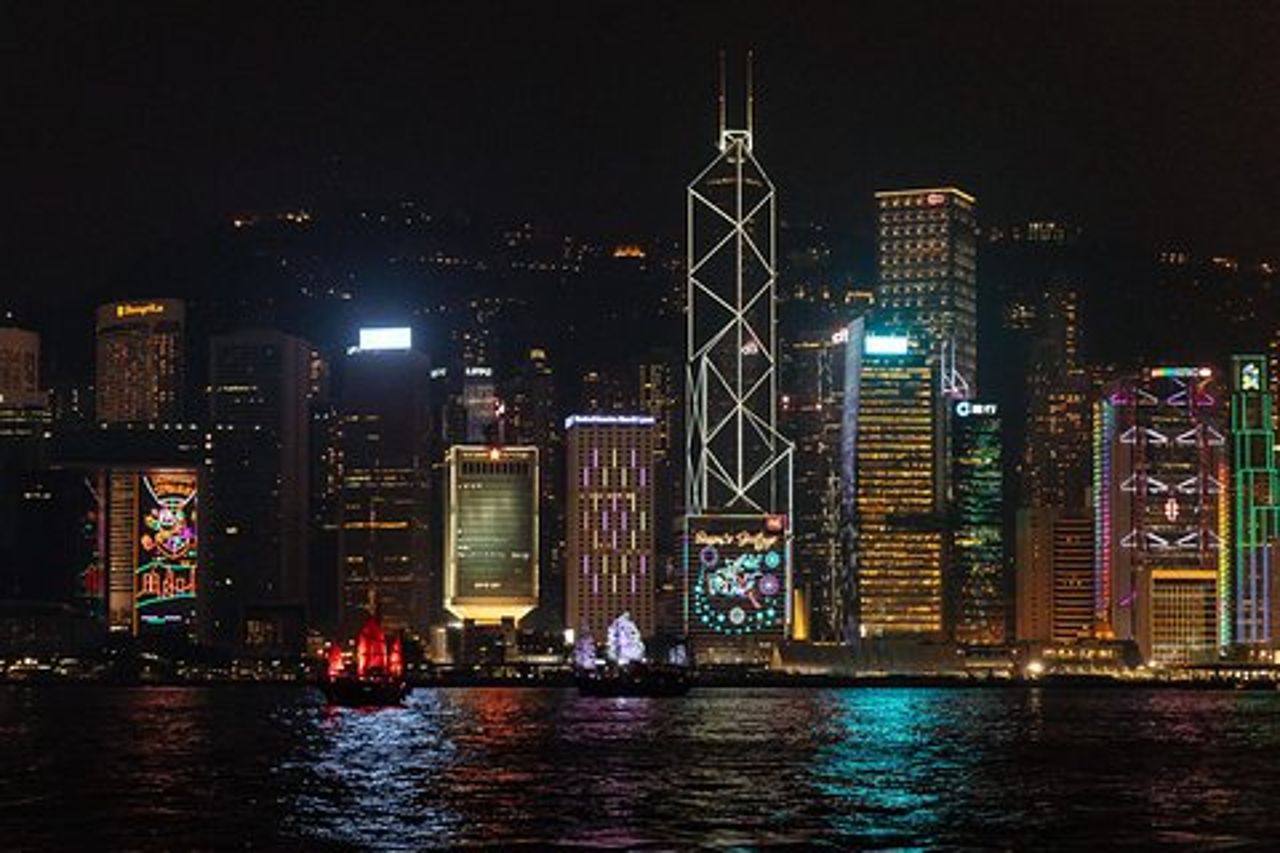 Una serata magica a Hong Kong: tour privato della città