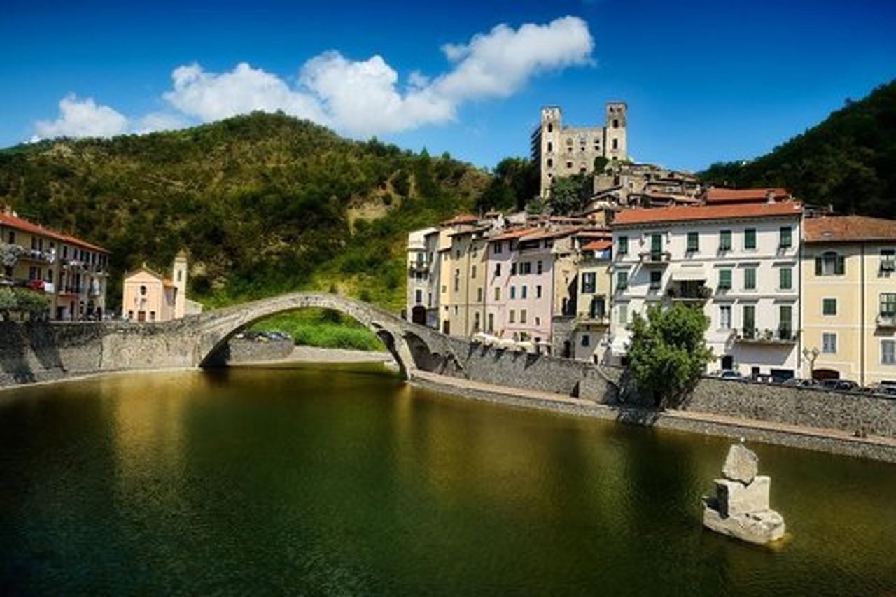 La Riviera italiana e le gemme costiere francesi: un tour privato da Nizza