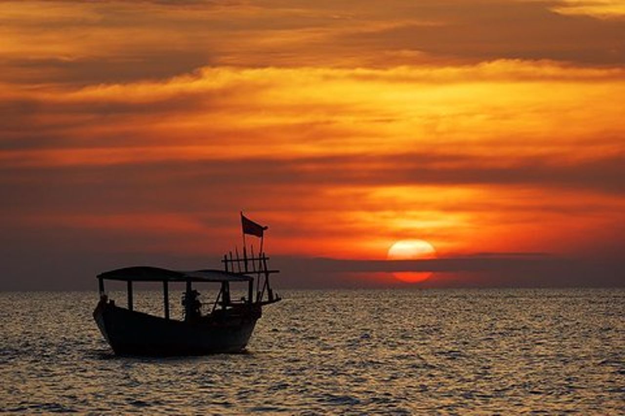 Crociera al tramonto sul lago Tonle Sap da Siem Reap