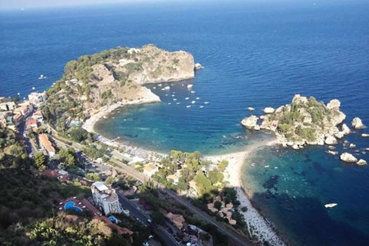 Il meglio della Sicilia in 1 giorno: Vulcano Etna, Baia di Naxos, Taormina e Castelmola