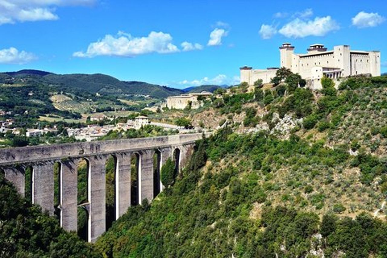 Tour privato a piedi di Spoleto con Guida Ufficiale