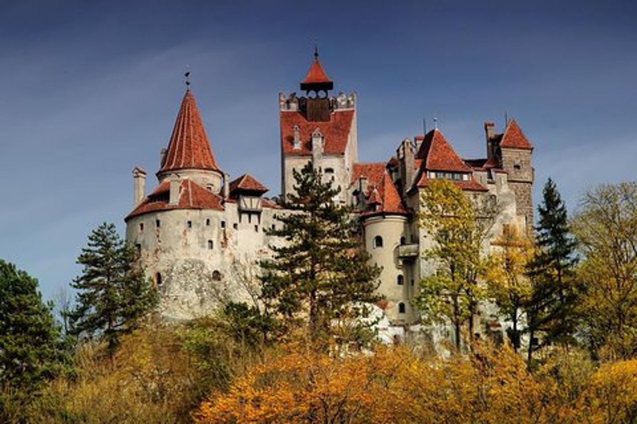 Castello di Bran (Dracula), Santuario dell'Orso, Fortezza di Rasnov e Distilleria Palinca