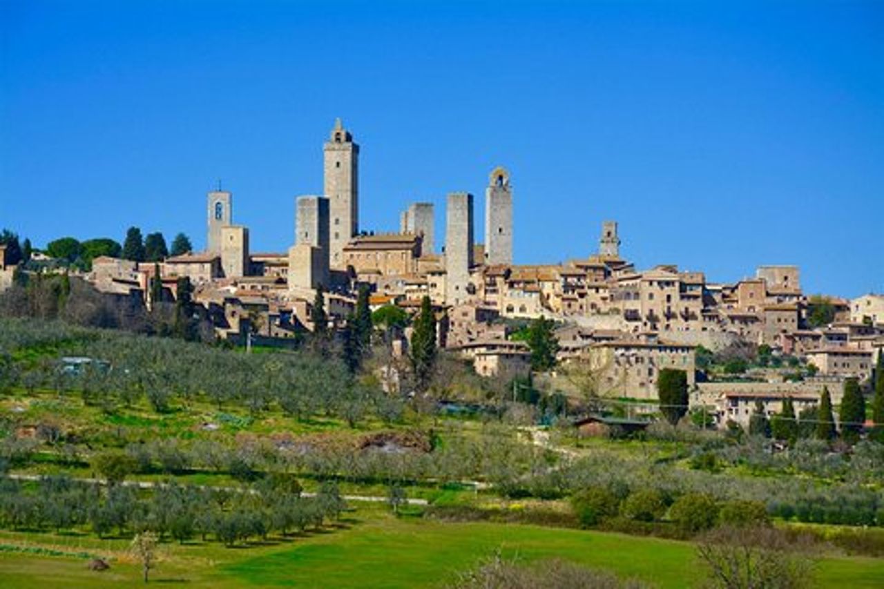 Tour privato di un giorno in Toscana: San Gimignano e regione del Chianti con partenza da Firenze