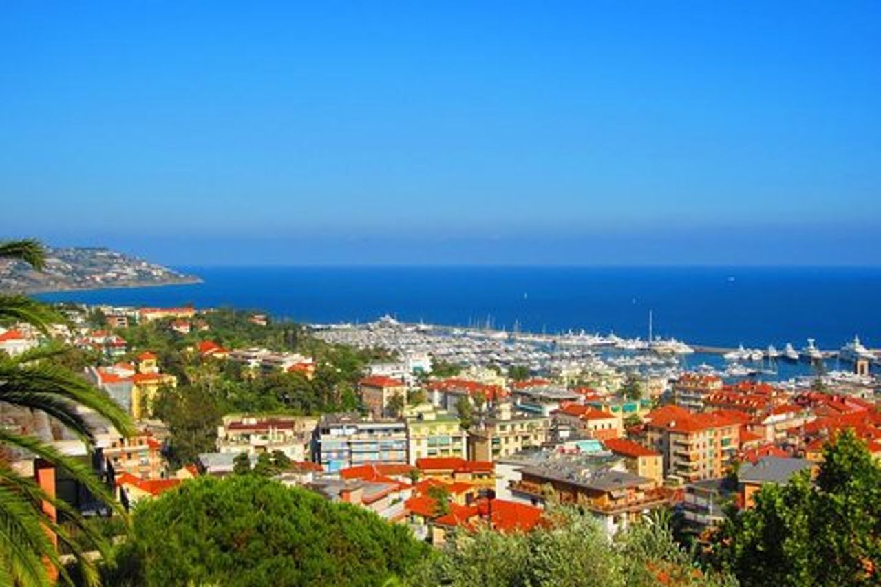 Mercato italiano e Mentone