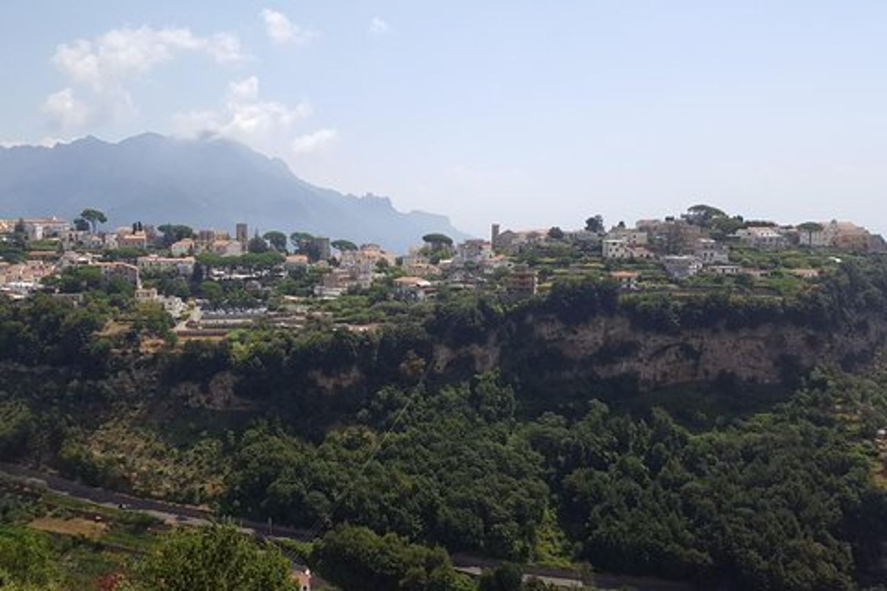 Tour con esperienza enologica per famiglie o un gruppo di amici
