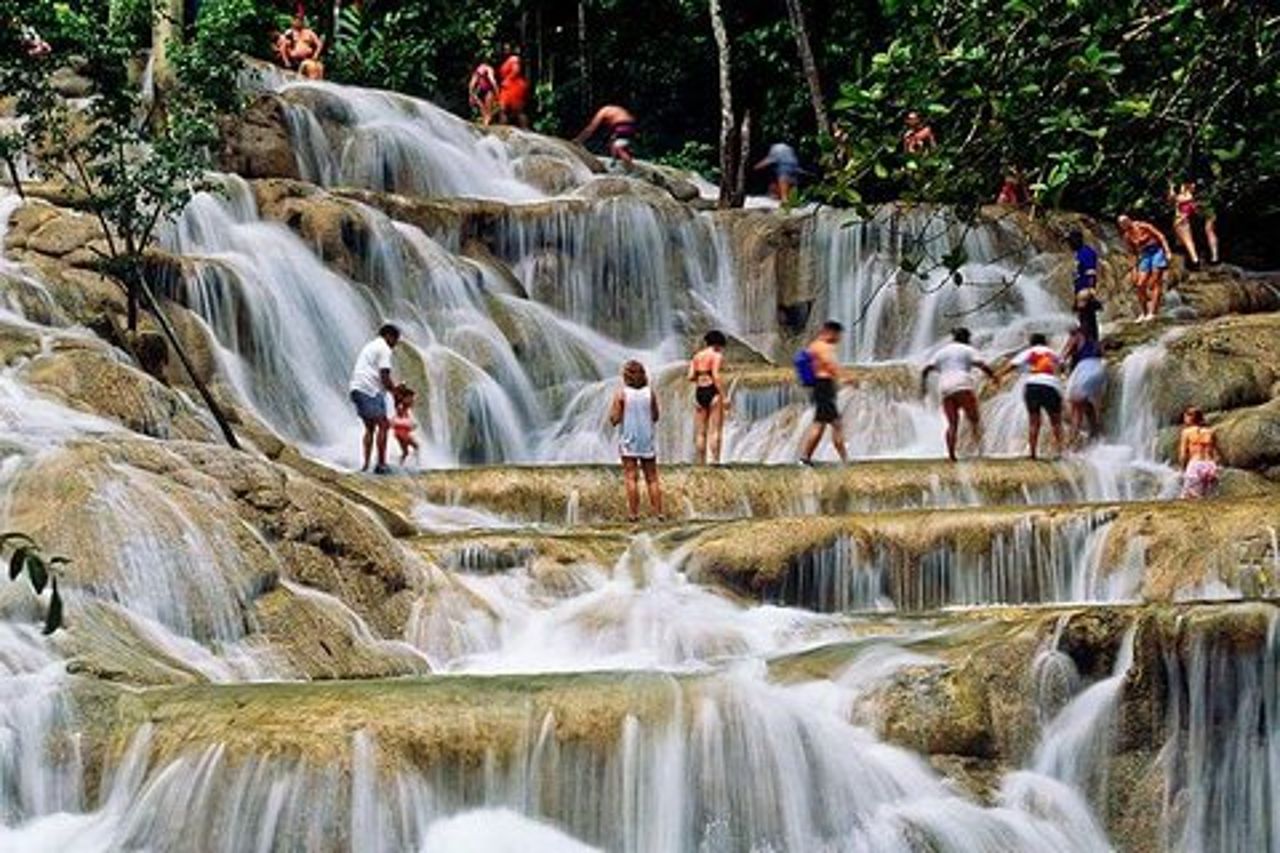Dunns River Falls e River Rapids Giamaica con pranzo