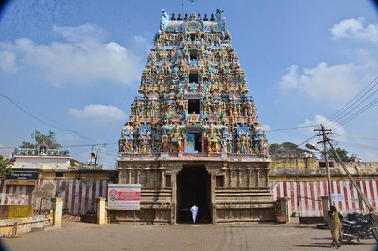 Esplora Navagraha Templi del Sole, Luna, Venere e Rahu a pranzo