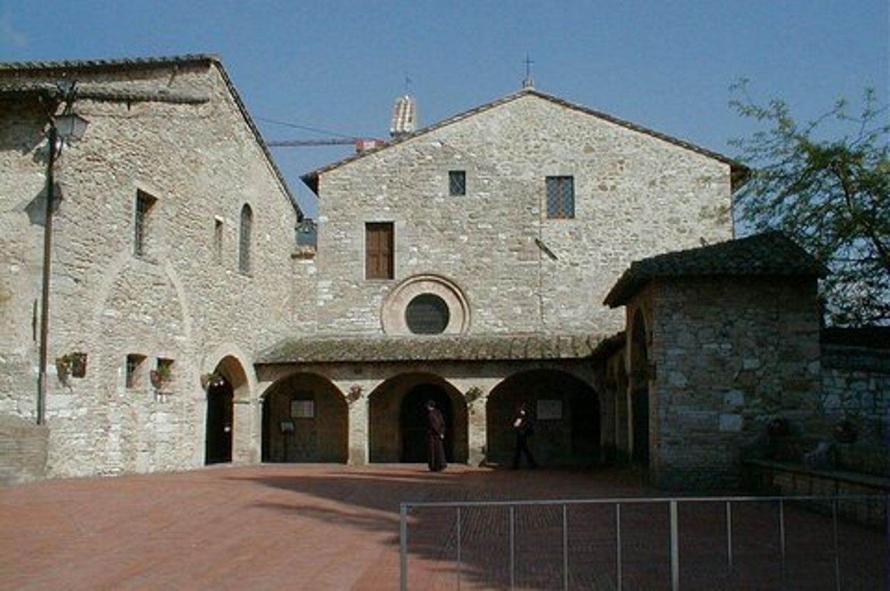 Santuari e siti francescani circondano Assisi