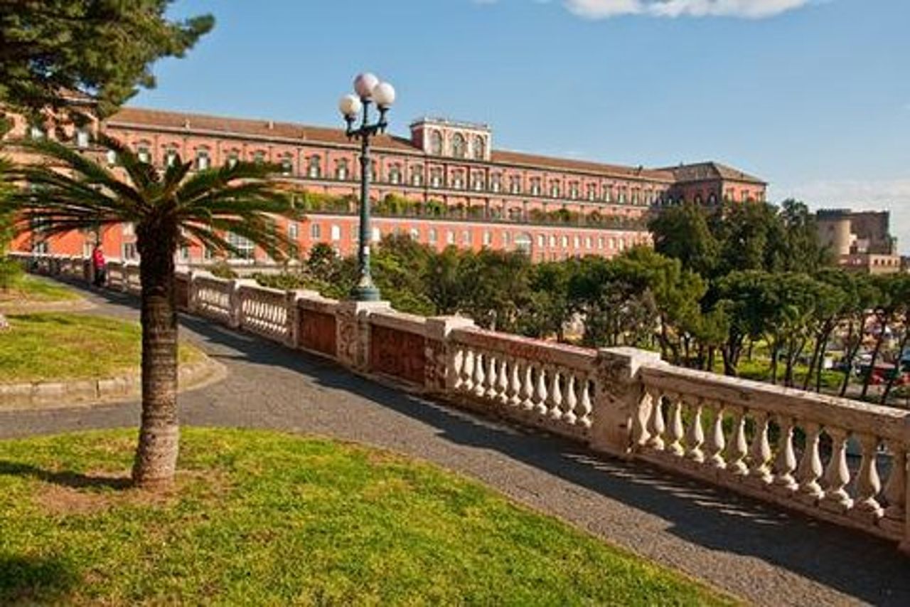 Escursione costiera da Salerno: escursione privata di un giorno a Napoli
