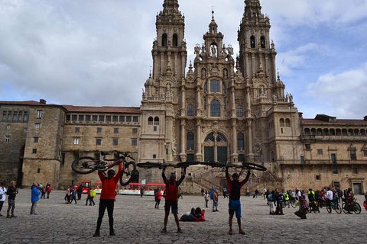 E-Bike Tour senza guida: Camino de Santiago