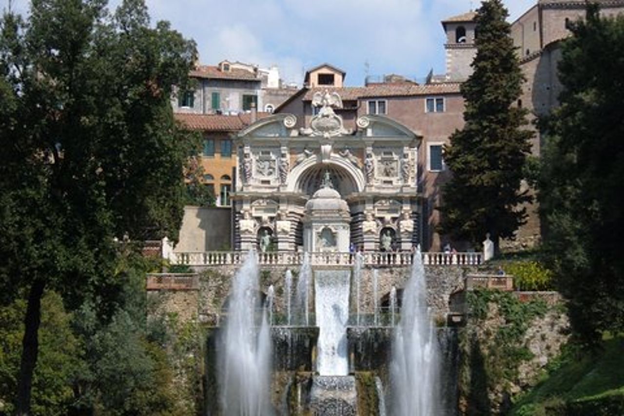 Tour autonomo di andata e ritorno di Tivoli e Villa d'Este da Roma