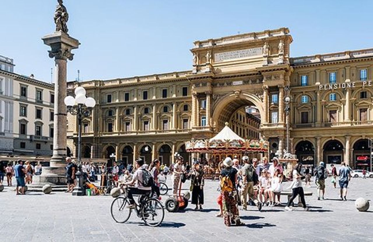 SII IL PRIMO : Early Bird Florence Walking Tour & Galleria dell'Accademia (David)