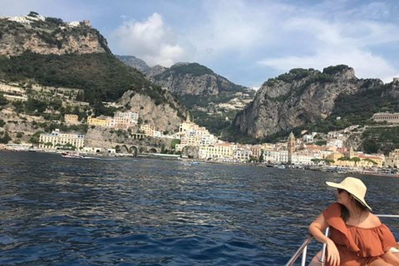 Tesori della Costiera Amalfitana: Positano e Amalfi Day Cruise