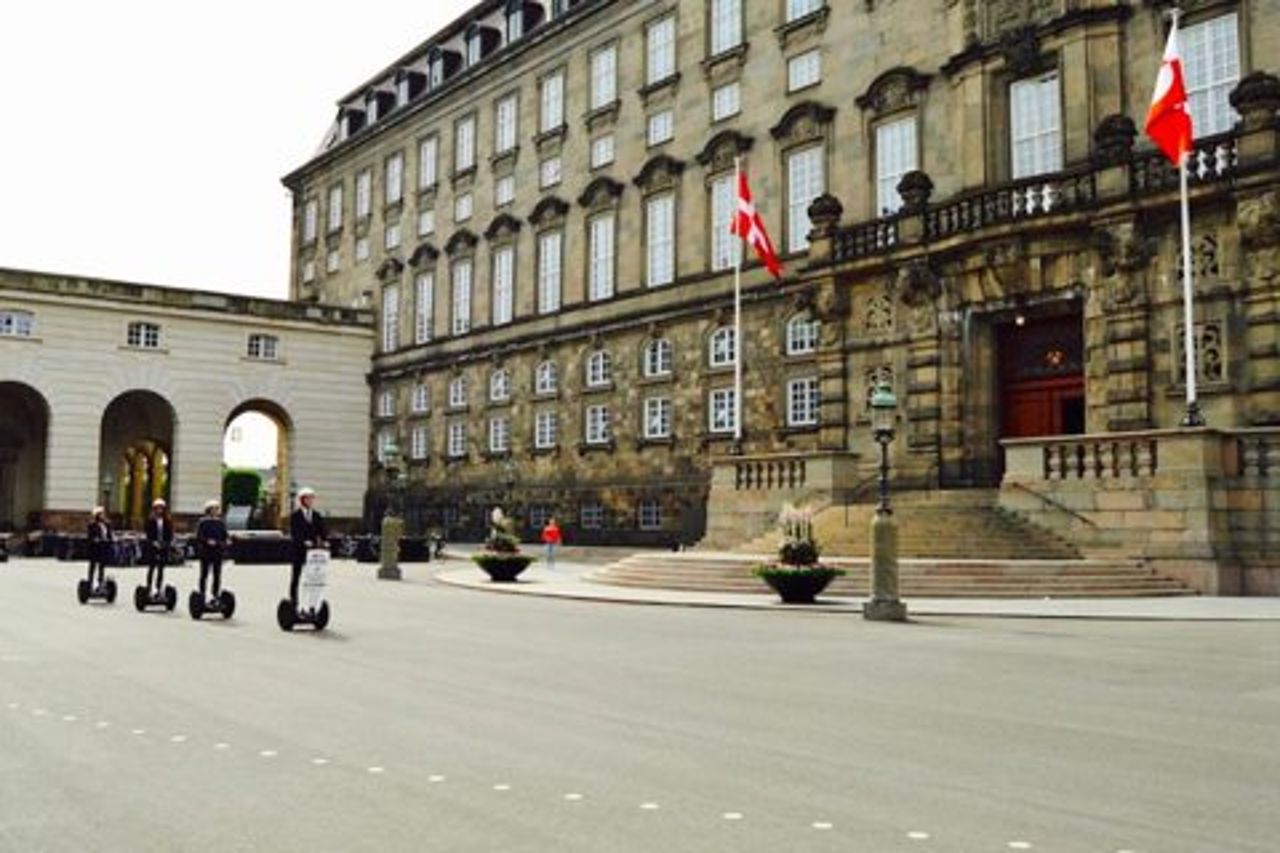 2 - Tour privato in Segway di Copenaghen di un'ora - Il tuo gruppo privato