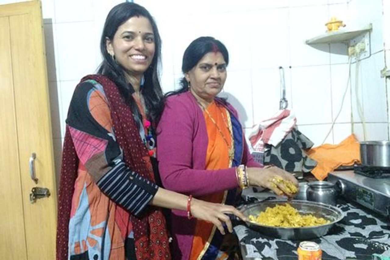 Corsi di cucina vegetariana Rajasthani e pasti con gente del posto a Jaipur