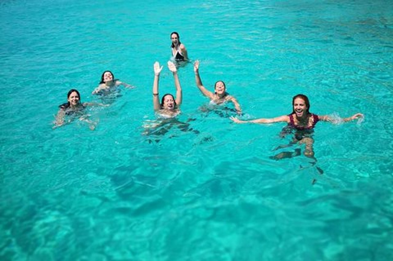Tour privato di mezza giornata in barca a Favignana da Trapani