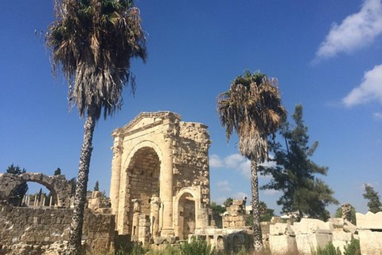 Tour avventura per piccoli gruppi a Sidon Tire e Maghdouche-Day Trip