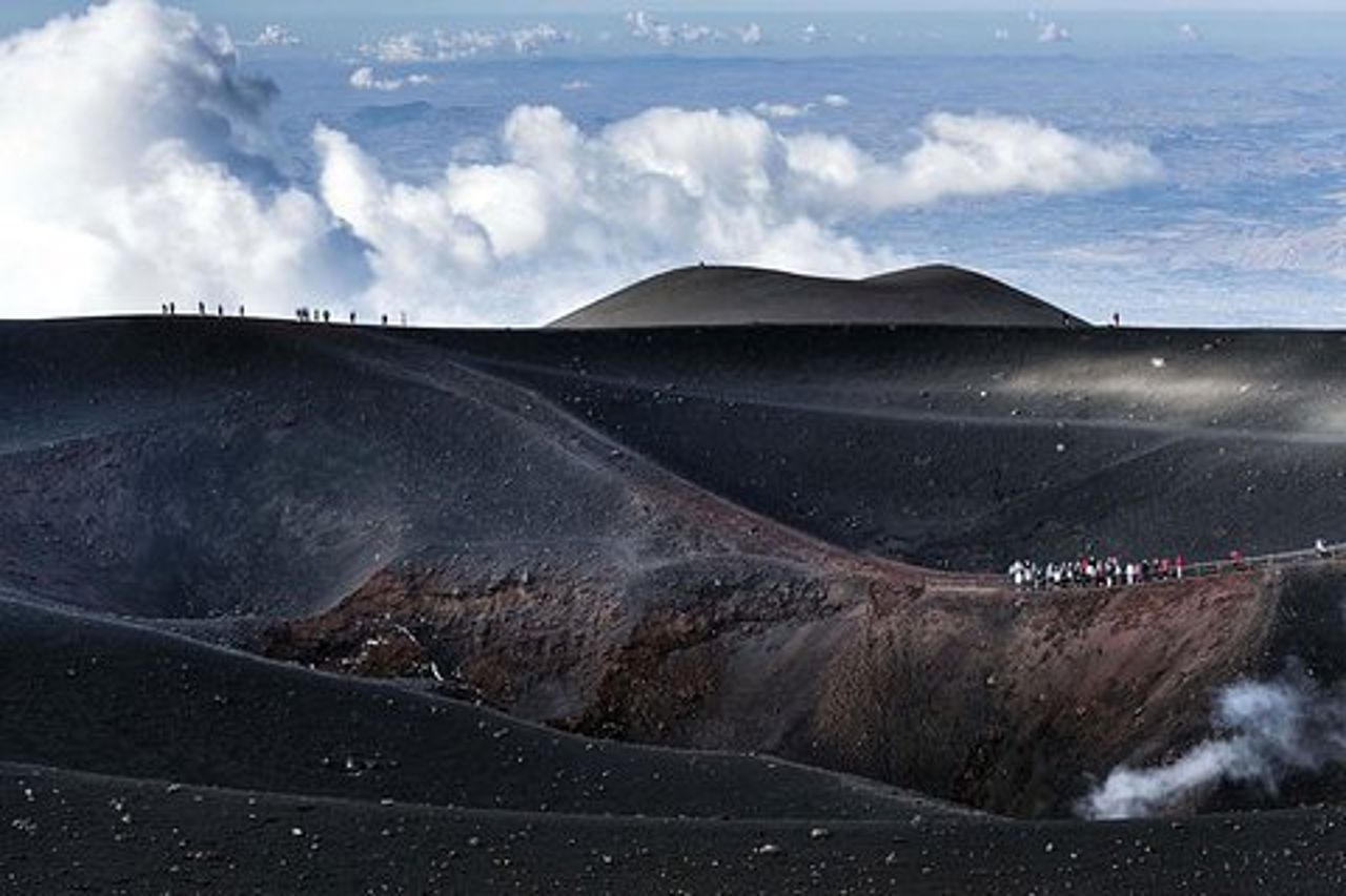 Pacchetto di 2 Tour privati in un giorno: Etna-Il Padrino con Pranzo