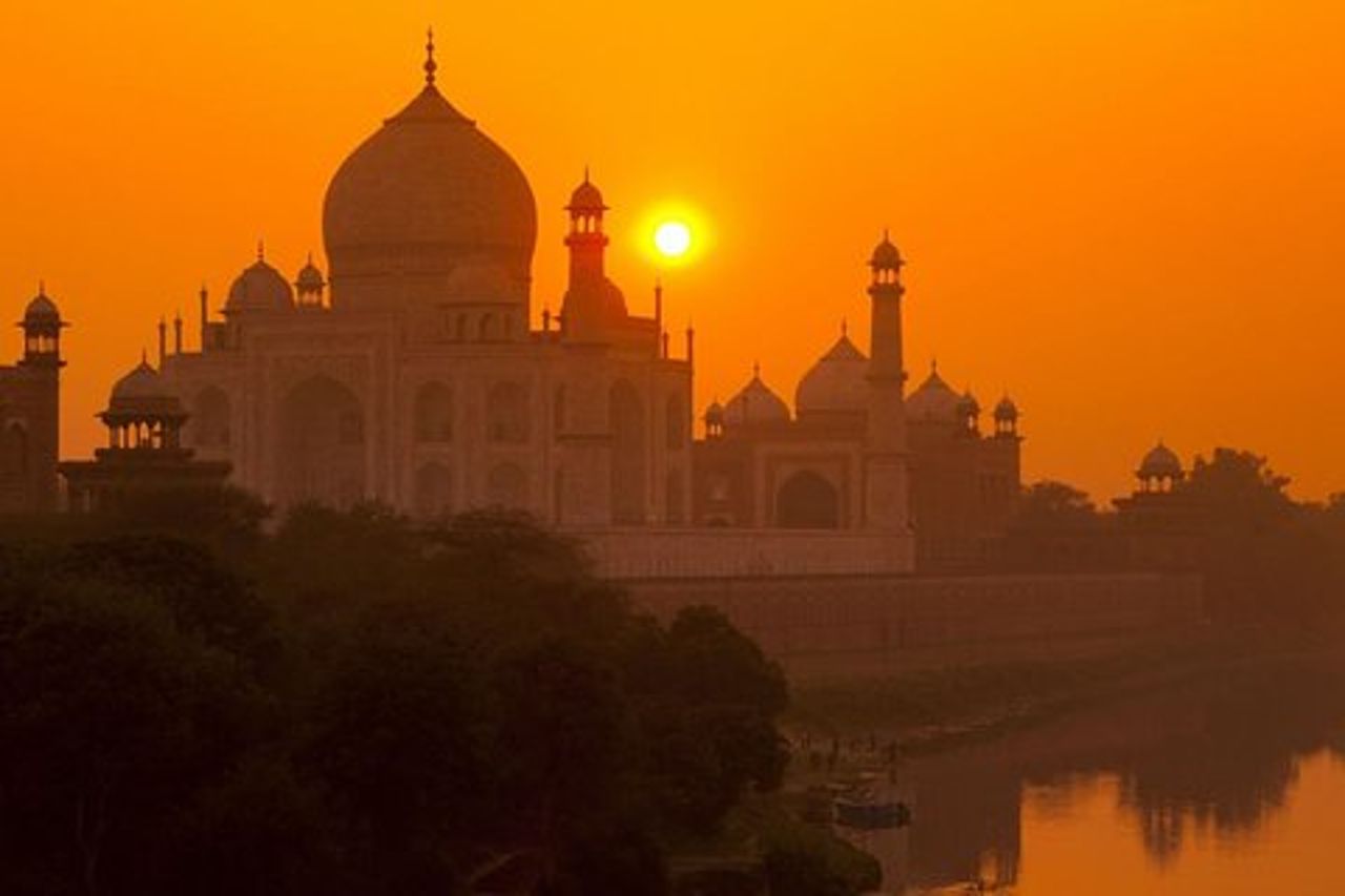 Tour all'alba del Taj Mahal da Delhi - All Inclusive