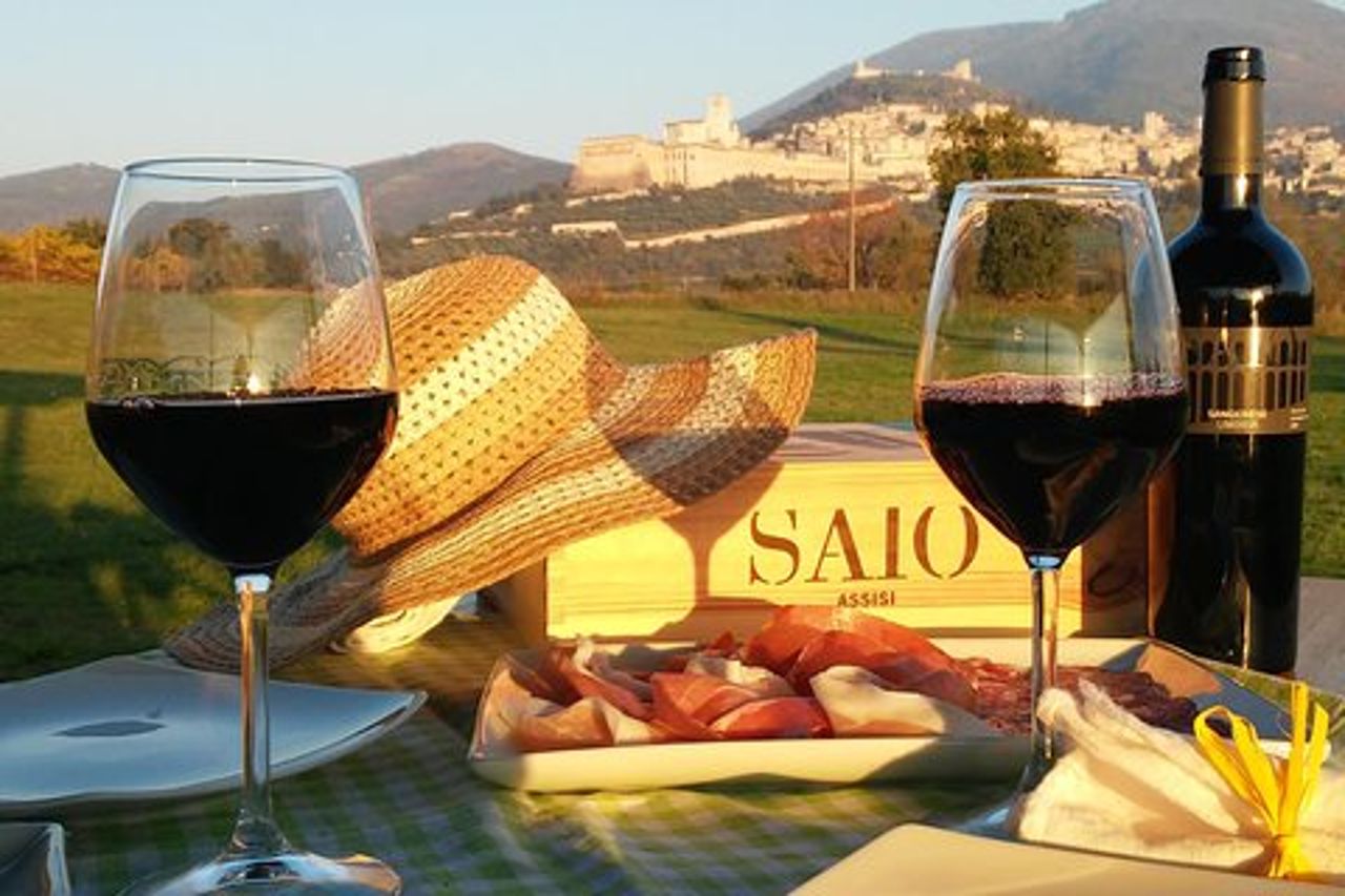 Pic nic Deluxe Assisi per 2 e degustazione di 5 vini