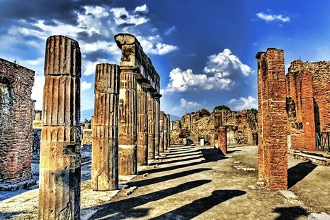 Tour di un'intera giornata a Pompei con guida, Sorrento, Positano da Napoli/Salerno/Amalfi