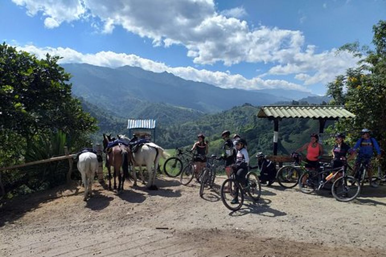 Spedizione in bici La Vuelta al Quindio Colombia Regione del caffè