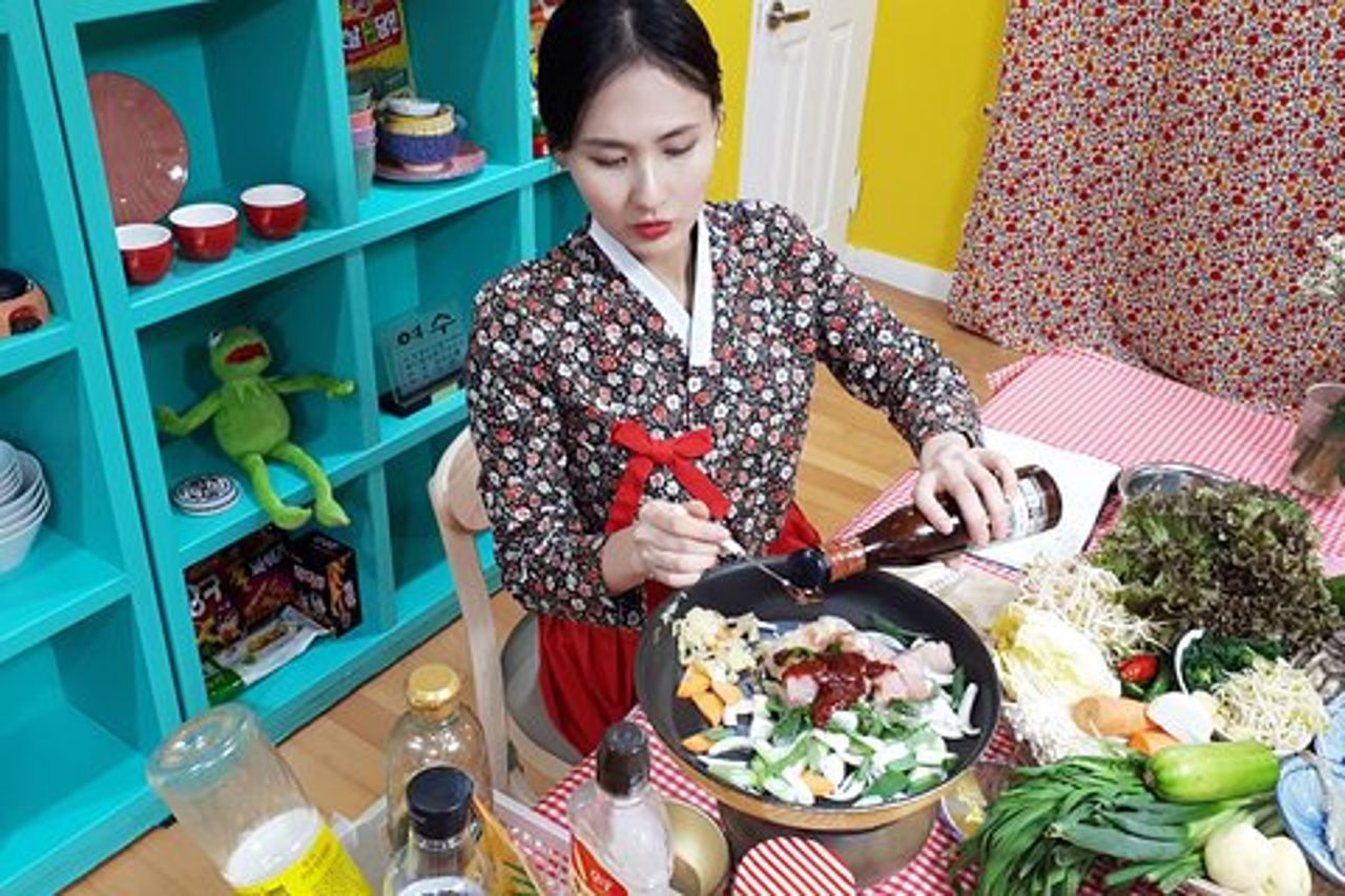Local Home Lezione di cucina Coreano e avventura al mercato a Seoul