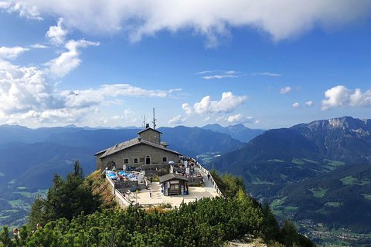 Eagle's Nest, Berchtesgaden e Ramsau con la famosa chiesa e il lago