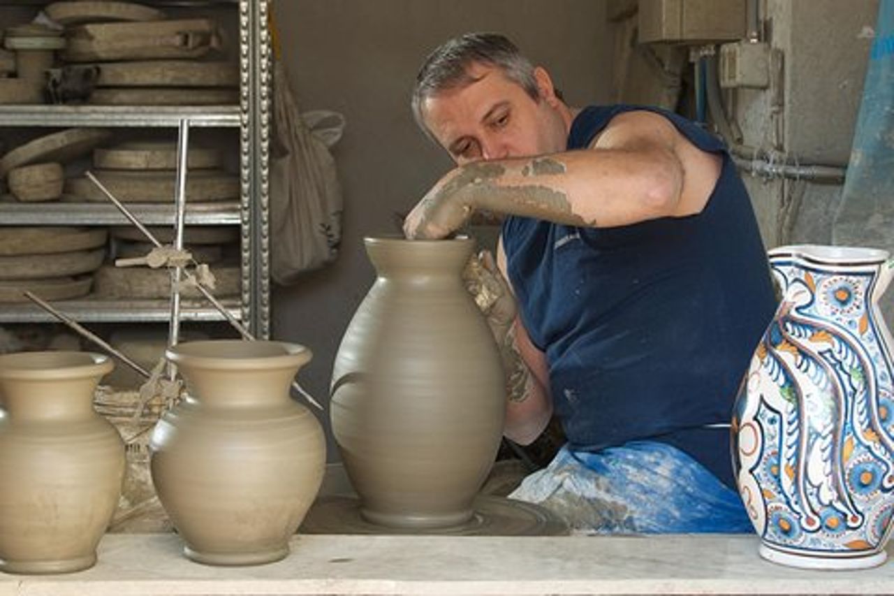 The Florence Pottery Experience : Factory Tour & Masterclass