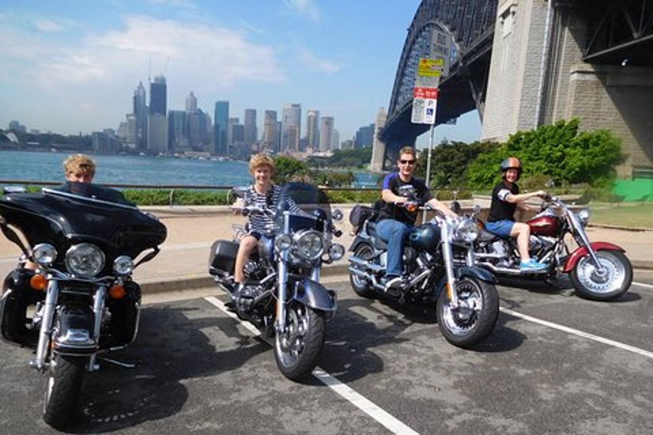 The 3 Bridges Harley Tour - guarda i principali ponti iconici di Sydney su una Harley