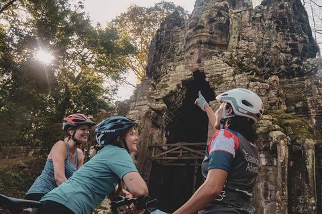 Siem Reap : in bicicletta i templi di Angkor - tour di 30 km di intera giornata