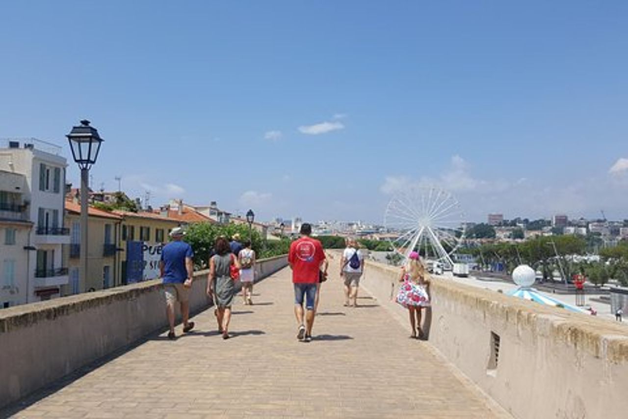 Tour privato a piedi di Antibes