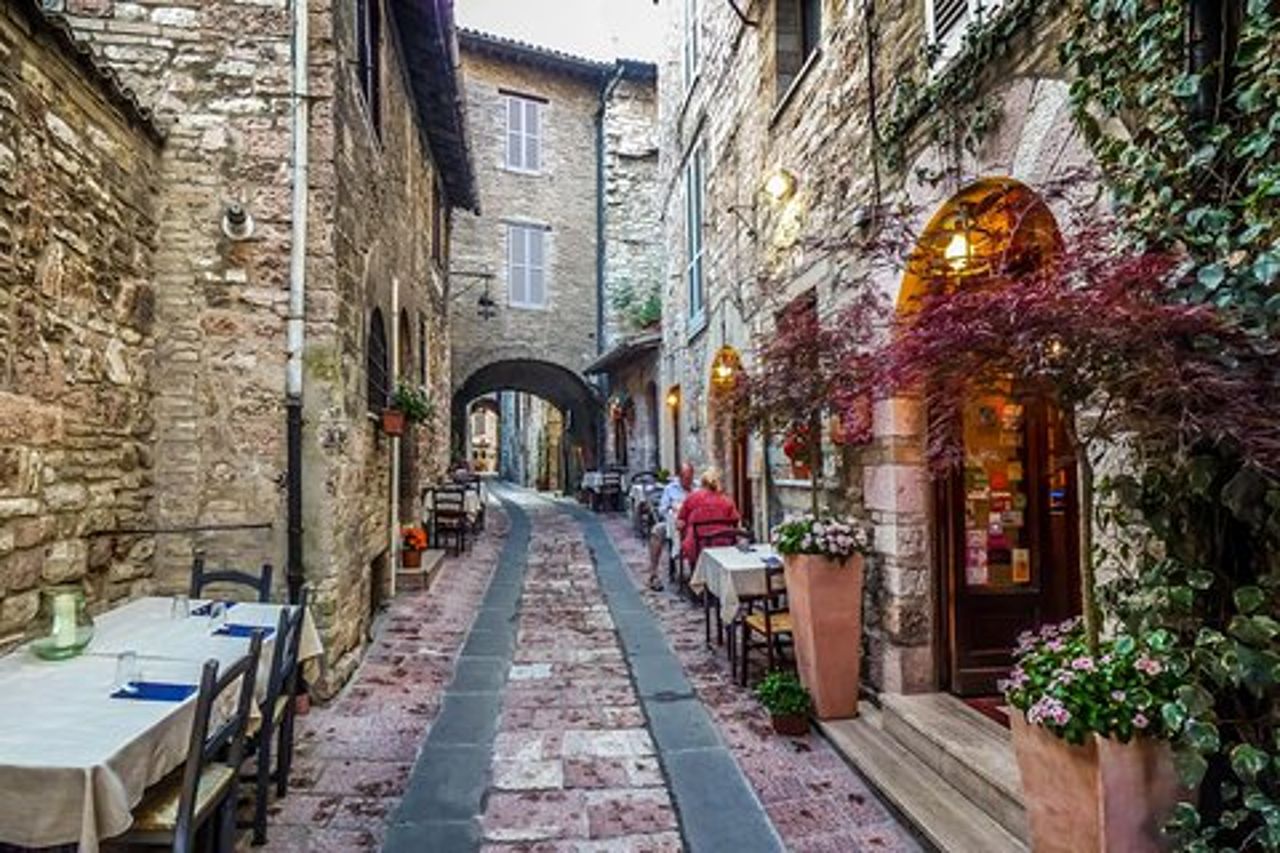Tour guidato di un giorno ad Assisi e Orvieto da Roma con pranzo