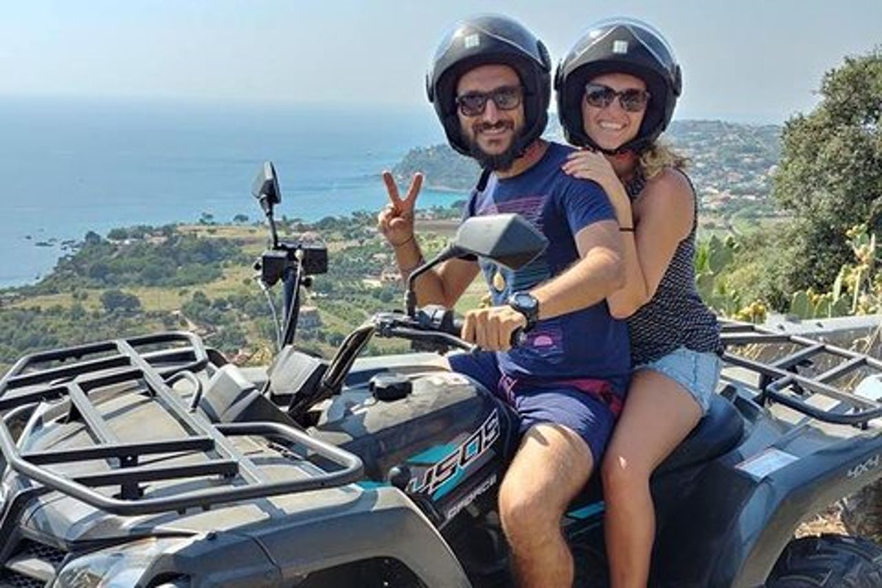 Tour in quad a Tropea tra avventura e natura
