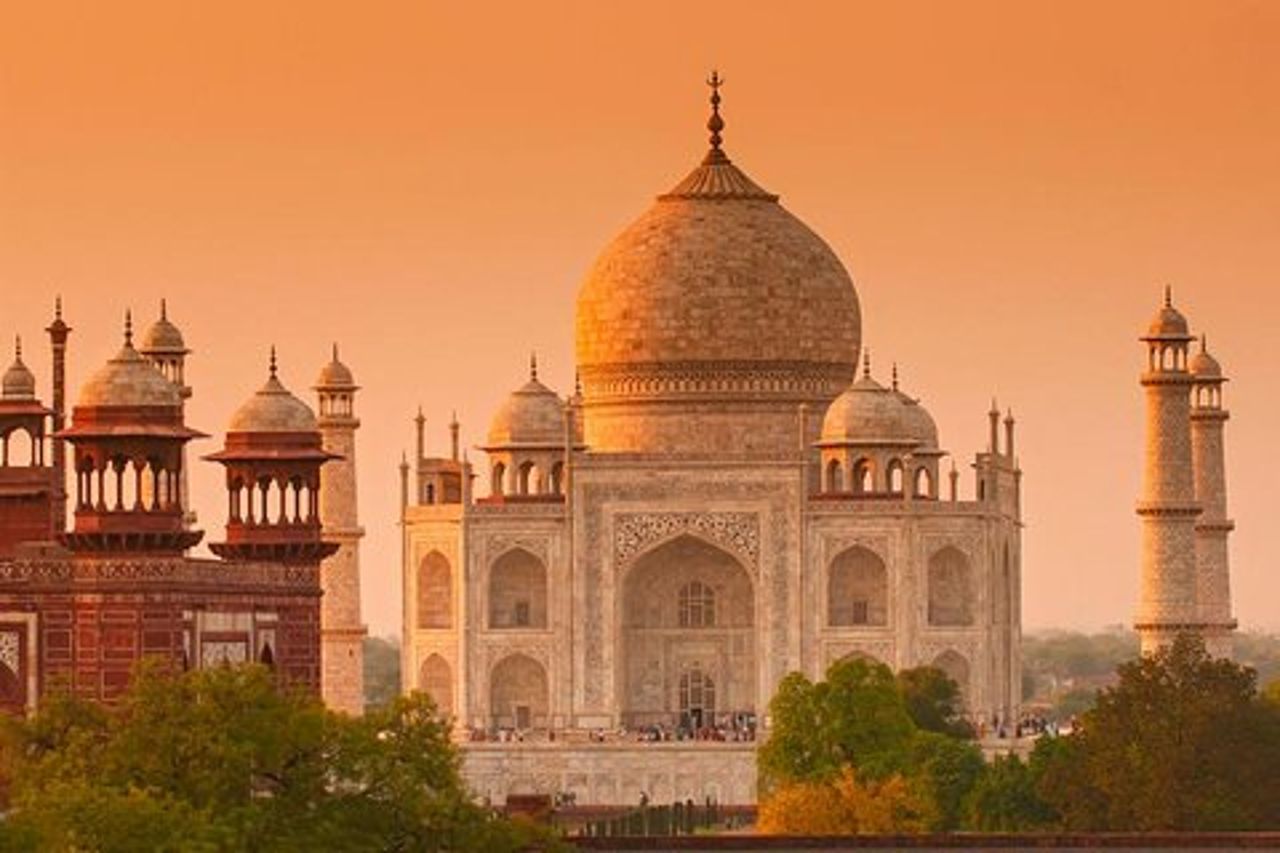 Tour del Taj Mahal e del forte di Agra dalla città di Agra