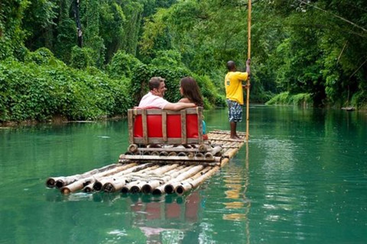 Martha Brae Bamboo Rafting Tranquilla pace della mente