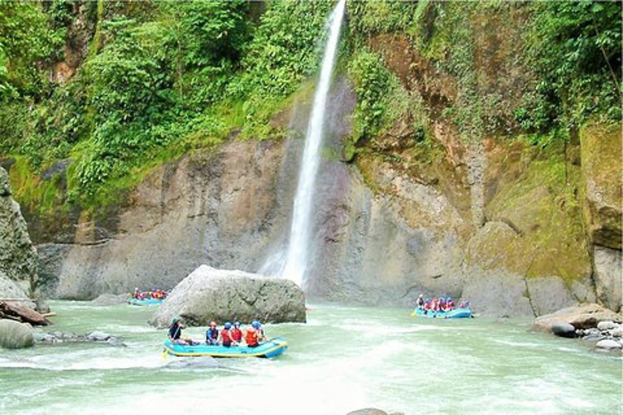 Pacuare River Whitewater Rafting da San Jose