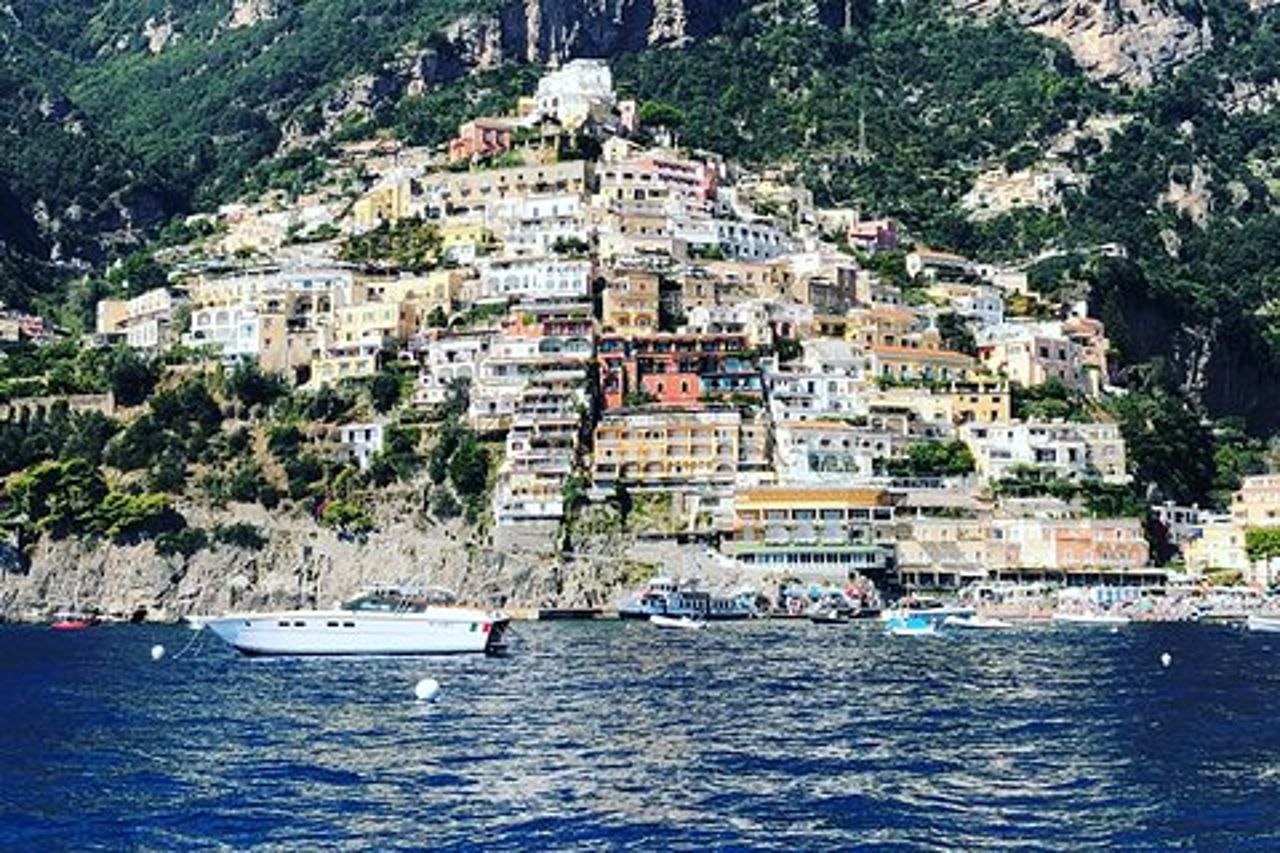 Crociera lenta privata di un'intera giornata in Costiera Amalfitana da Positano